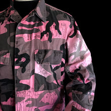 Load image into Gallery viewer, Vintage The Hiding Man™ All Over Pink Camo Army Jacket 1/1 Hand Illustrated Coat