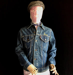 Vintage Levi's The Hiding Man Hand Embroidered Early 1970s 1/1 Trucker Jacket 20x28 Medium