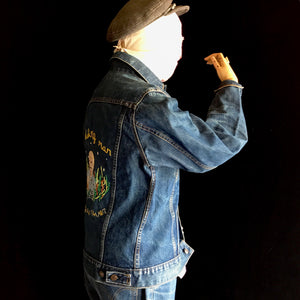 Vintage Levi's The Hiding Man Hand Embroidered Early 1970s 1/1 Trucker Jacket 20x28 Medium